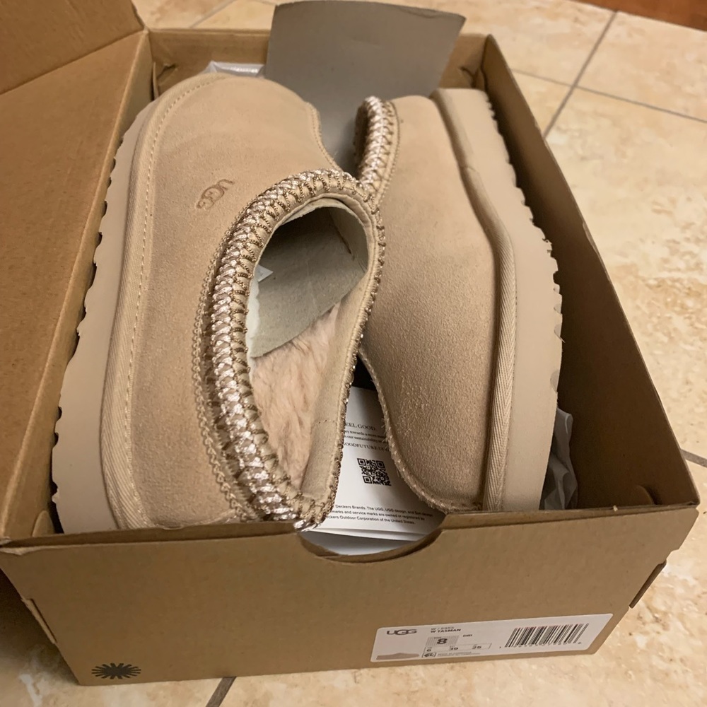 Ugg tasman in driftwood size 8